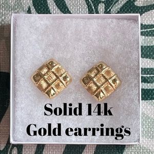 14k gold (vintage?) Puffed lattice diamond shaped omega back earrings